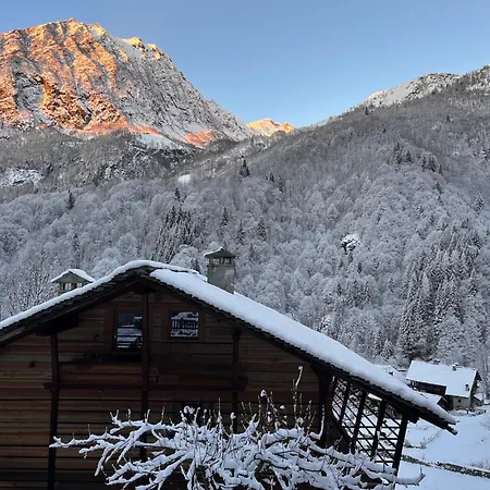 Apartment In Antica Frazione Walser